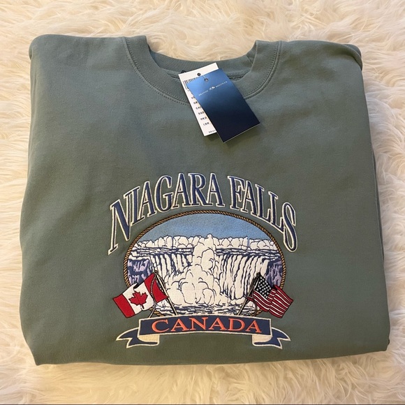 NWT brandy Melville sweatshirt Niagara Falls sea foam green